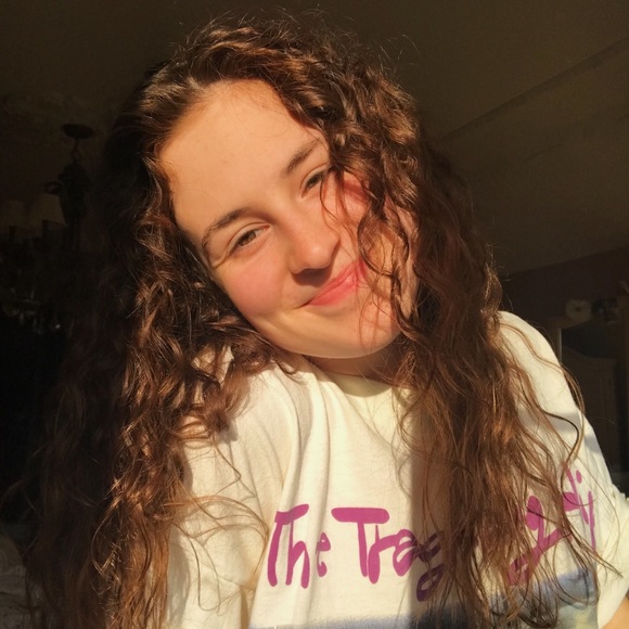 Meet your Posher, Aida - Picture 1 of 1